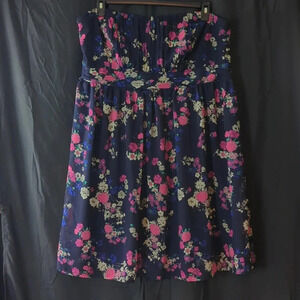Torrid Strapless Dress. Size 3.‎ EUC